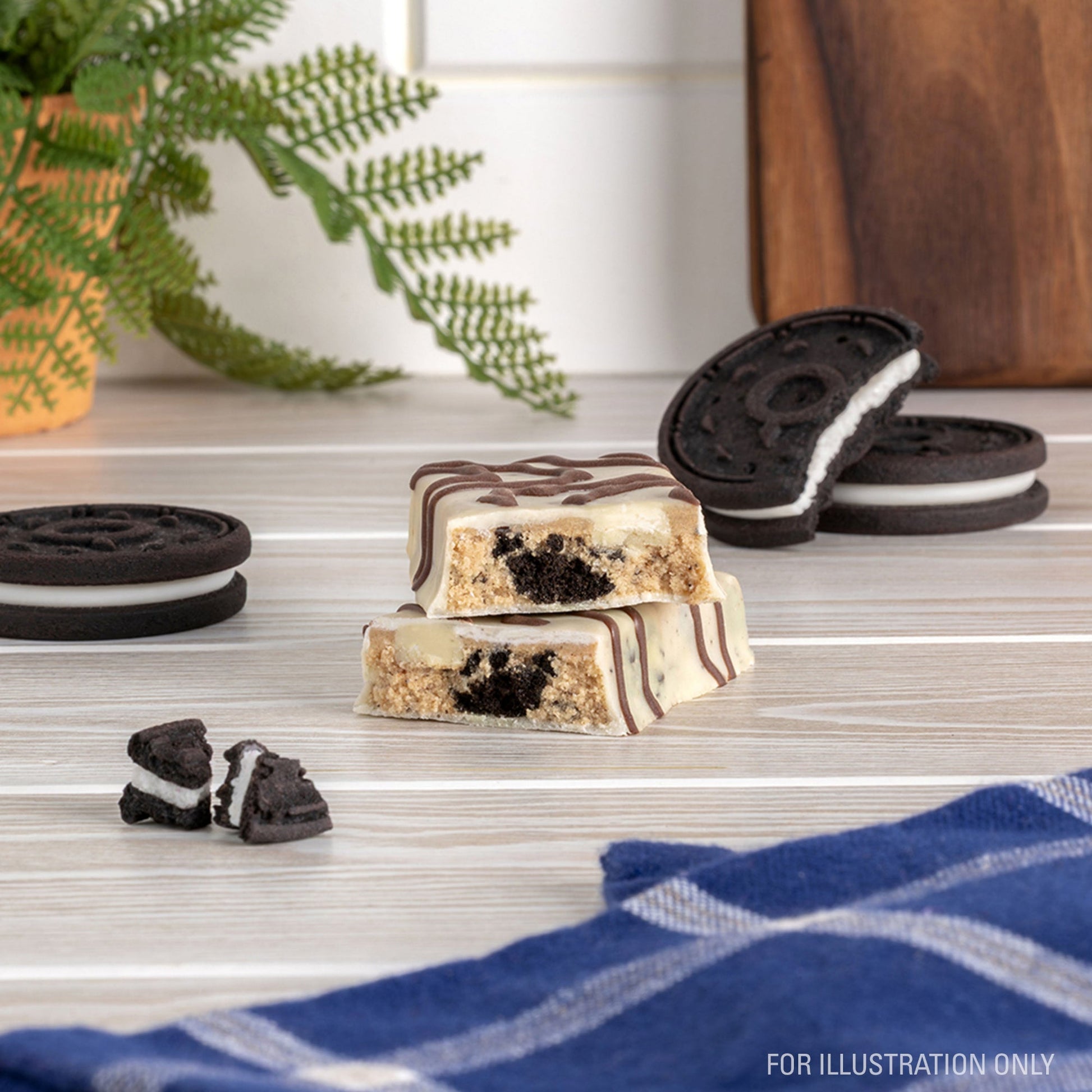 dipped-cookies-and-cream-protein-bars-v4 15807_QN_USA_ProteinBar_CAC_InterimAssetUpdate_Digital-Dipped-ProductCarouselSet_Tabletop1.jpg
